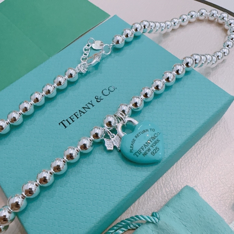 T*f*ny necklaces